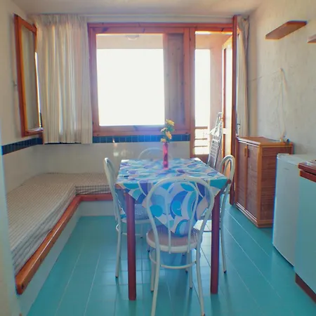 Апартаменти Apartment For 6-People In Olbia With Garden