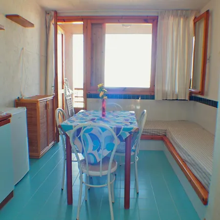 Апартаменти Apartment For 6-People In Olbia With Garden