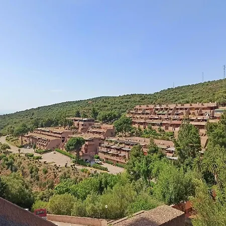 Apartment For 6-People In Olbia With Garden Апартаменти