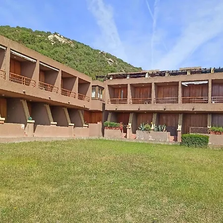 Апартаменти Apartment For 6-People In Olbia With Garden Ольбія